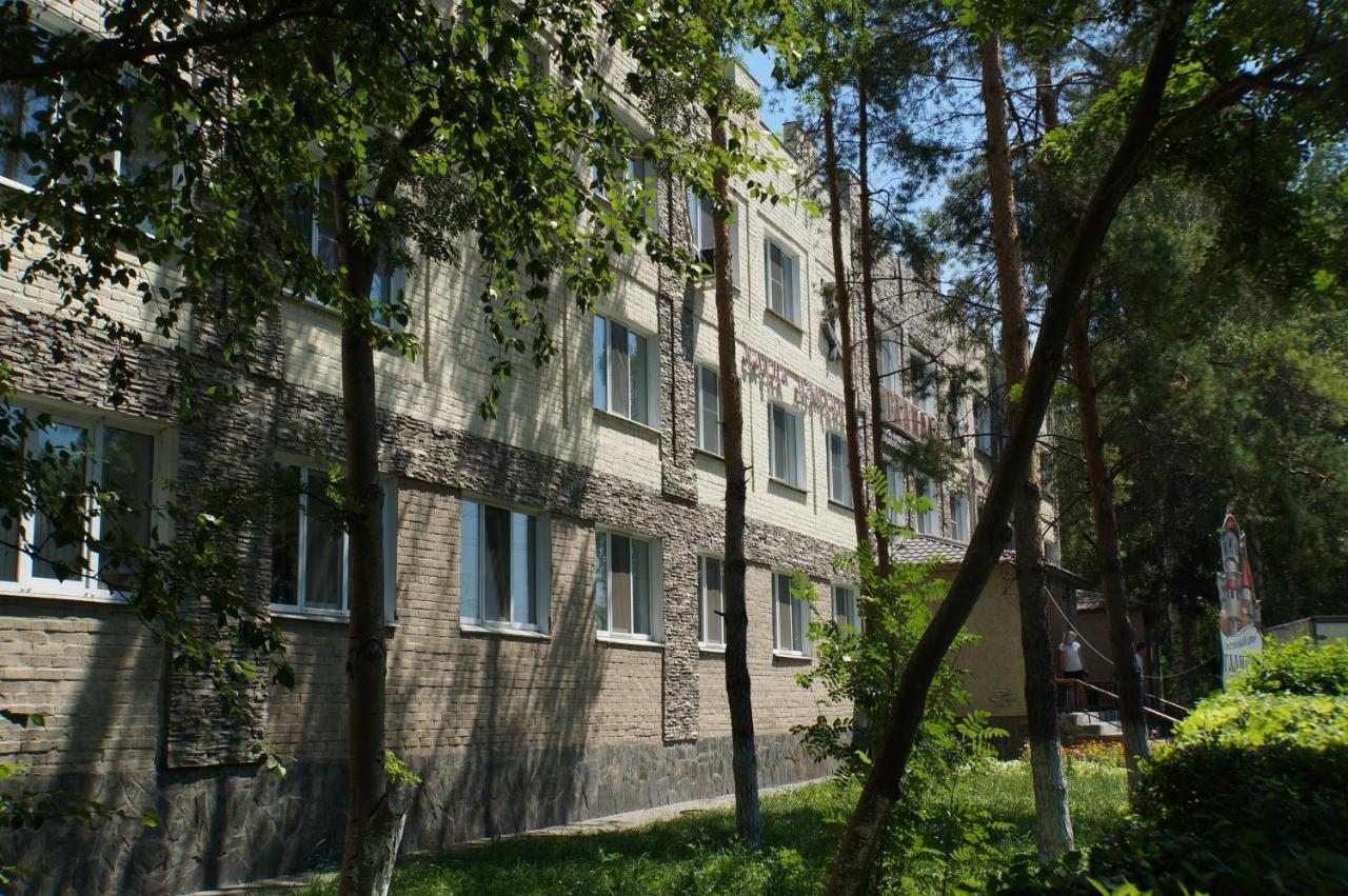 Galirad Hotel Усть-Каменогорск Экстерьер фото